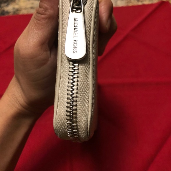 💕💕 traded 💕💕 - Picture 2 of 8